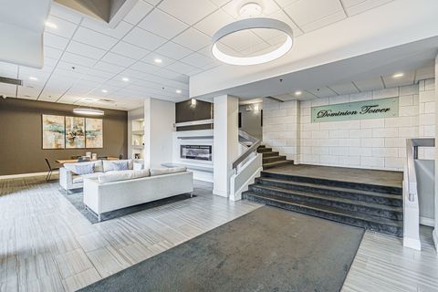 Tiny photo for 465 W Dominion Drive #1302, Wood Dale, IL 60191 (MLS # 12387539)