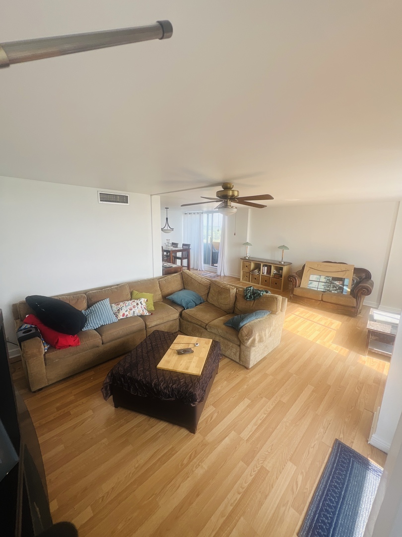 465 W Dominion Drive 1302