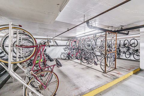 Tiny photo for 465 W Dominion Drive #1302, Wood Dale, IL 60191 (MLS # 12387539)