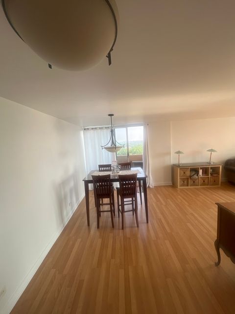 Tiny photo for 465 W Dominion Drive #1302, Wood Dale, IL 60191 (MLS # 12387539)