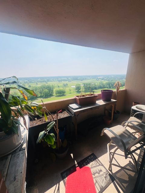 Tiny photo for 465 W Dominion Drive #1302, Wood Dale, IL 60191 (MLS # 12387539)