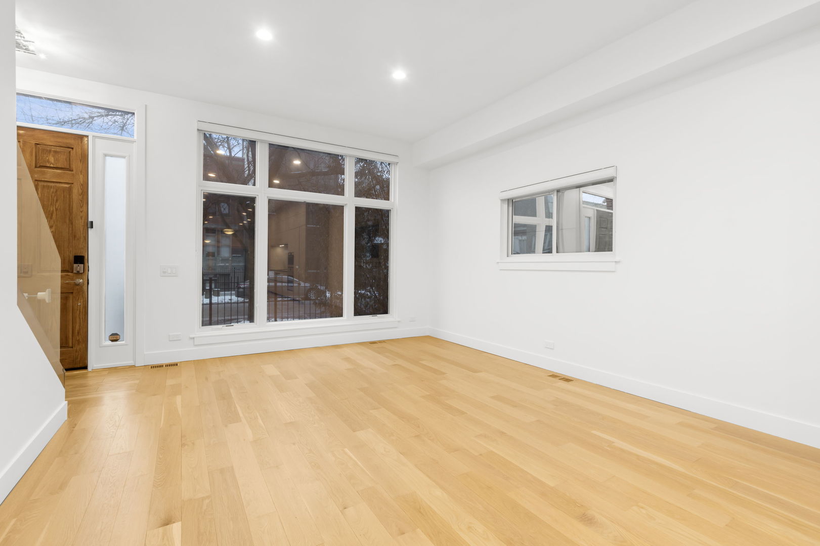 1618 W Pierce Avenue