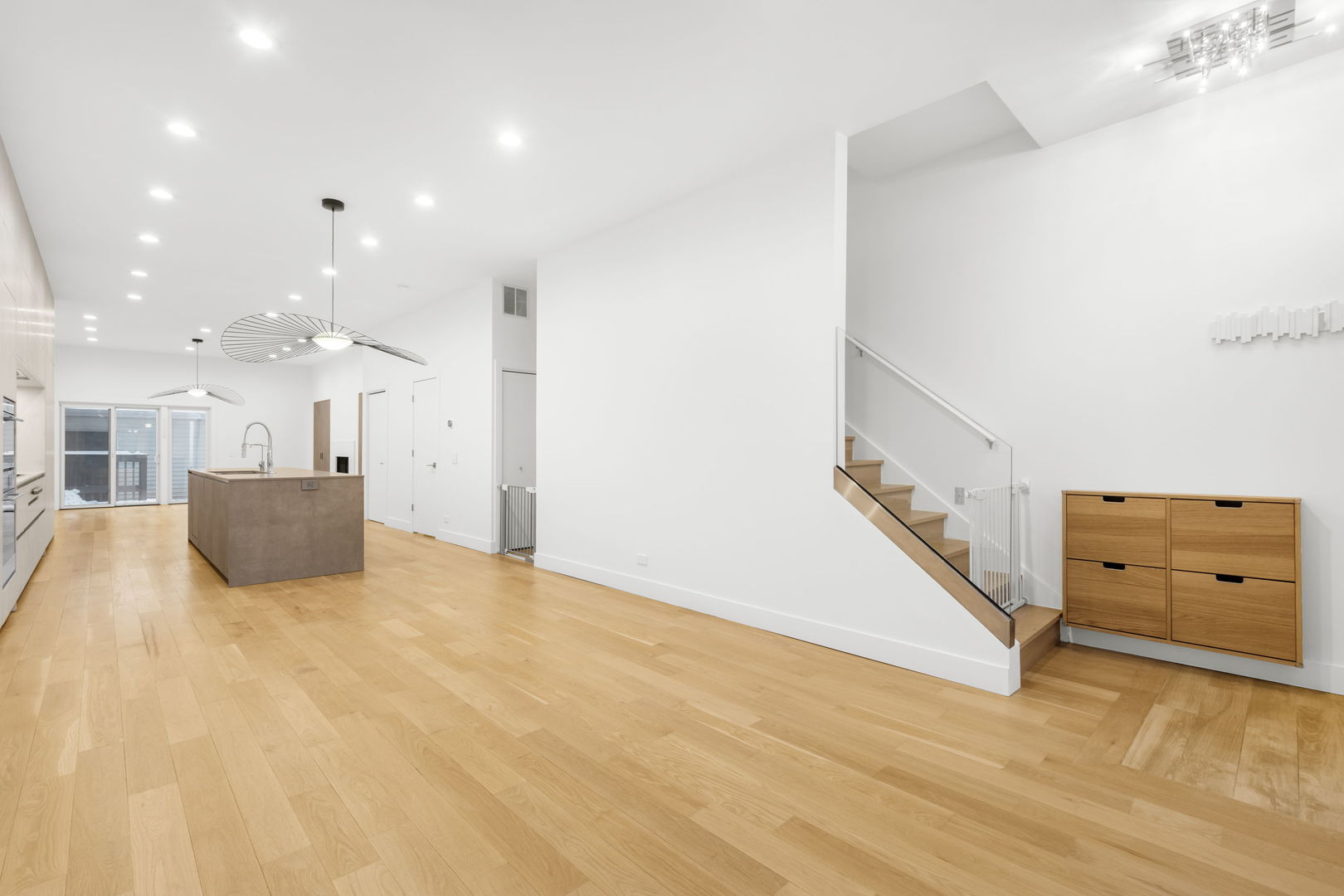 1618 W Pierce Avenue