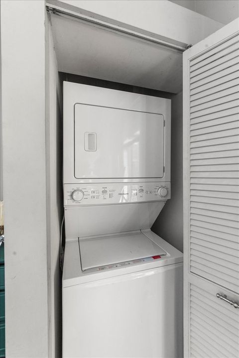 Tiny photo for 1307 S Wabash Avenue #605, Chicago, IL 60605 (MLS # 12502477)