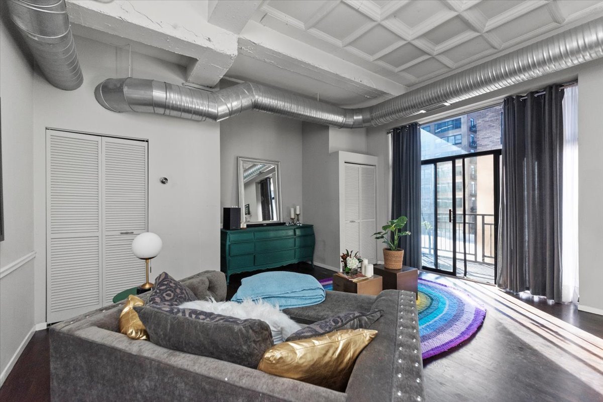 1307 S Wabash Avenue 605