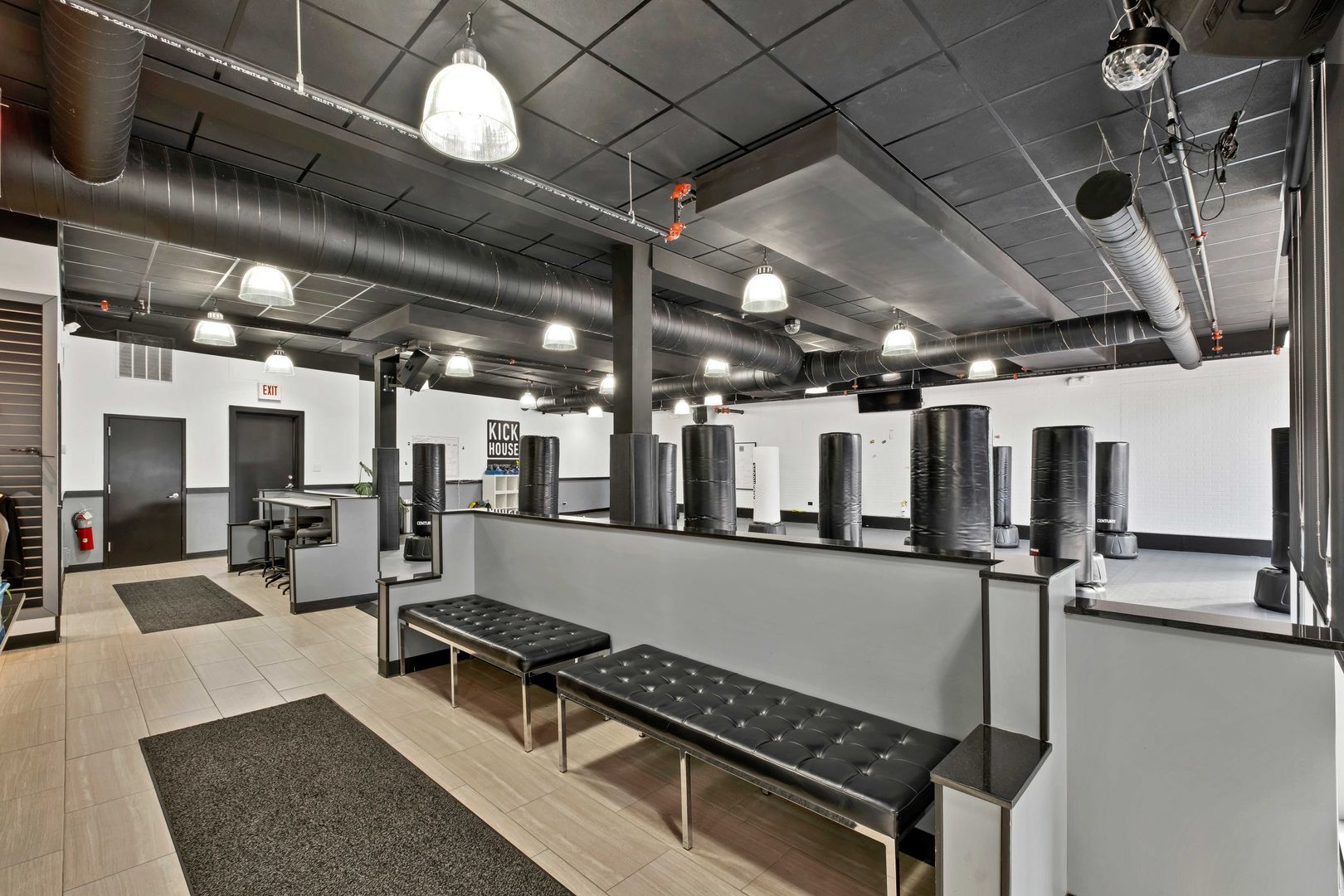 4725 N Western Avenue