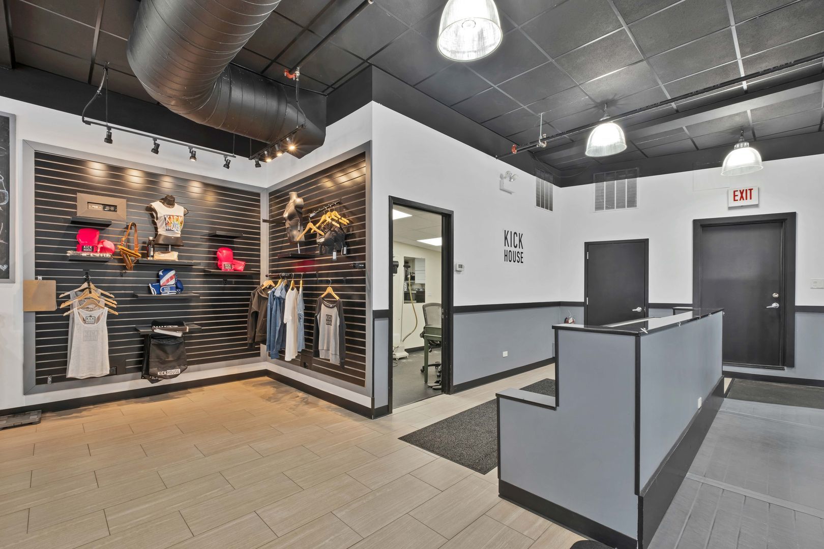 4725 N Western Avenue