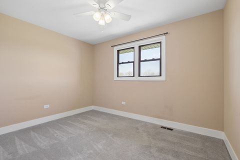 Tiny photo for 1404 Carriage Lane, Bolingbrook, IL 60490 (MLS # 12615460)