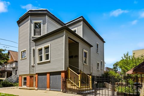 Photo of 1244 W ARDMORE Avenue, Chicago, IL 60660 (MLS # 12684537)
