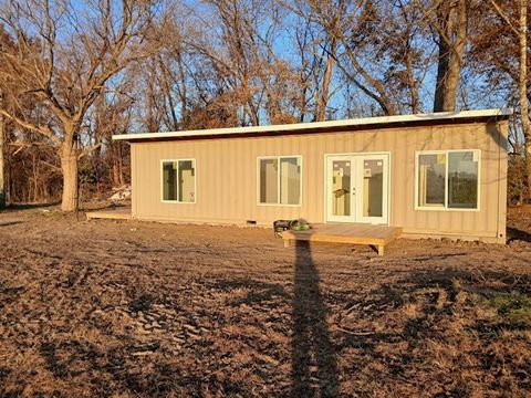 Tiny photo for 1416 Dallas Road, Murphysboro, IL 62966 (MLS # 12553838)