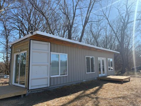 Photo of 1416 Dallas Road, Murphysboro, IL 62966 (MLS # 12553838)