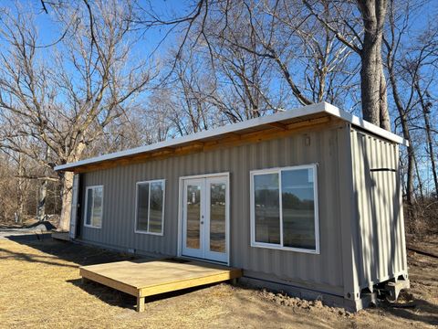 Tiny photo for 1416 Dallas Road, Murphysboro, IL 62966 (MLS # 12553838)