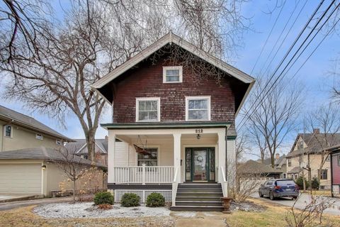 Photo of 212 E Elm Avenue, La Grange, IL 60525 (MLS # 12574952)