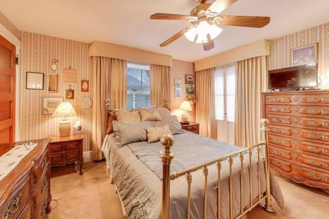 Tiny photo for 212 E Elm Avenue, La Grange, IL 60525 (MLS # 12574952)