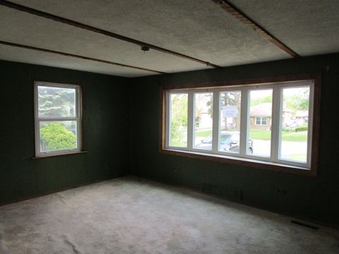 Tiny photo for 786 N Van Auken Street, Elmhurst, IL 60126 (MLS # 12372724)