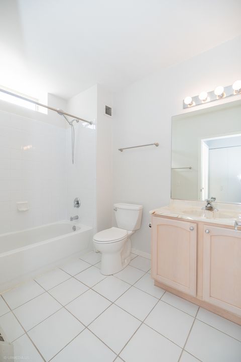 Tiny photo for 645 N KINGSBURY Street #2109, Chicago, IL 60654 (MLS # 12499380)