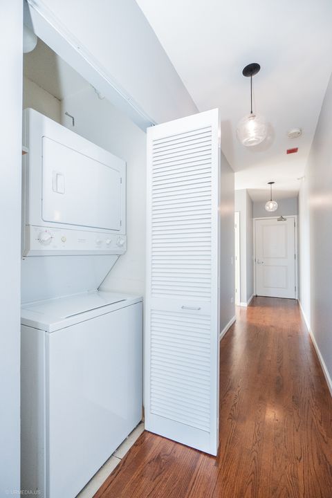 Tiny photo for 645 N KINGSBURY Street #2109, Chicago, IL 60654 (MLS # 12499380)