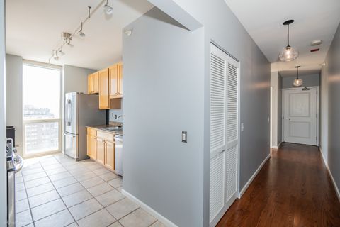Tiny photo for 645 N KINGSBURY Street #2109, Chicago, IL 60654 (MLS # 12499380)