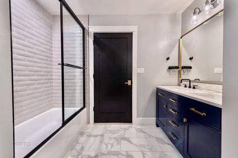 Tiny photo for 1070 W 15th Street #302, Chicago, IL 60608 (MLS # 12460364)