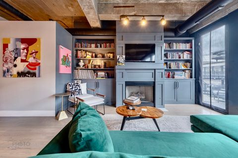 Tiny photo for 1070 W 15th Street #302, Chicago, IL 60608 (MLS # 12460364)