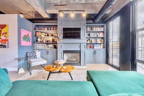 Tiny photo for 1070 W 15th Street #302, Chicago, IL 60608 (MLS # 12460364)
