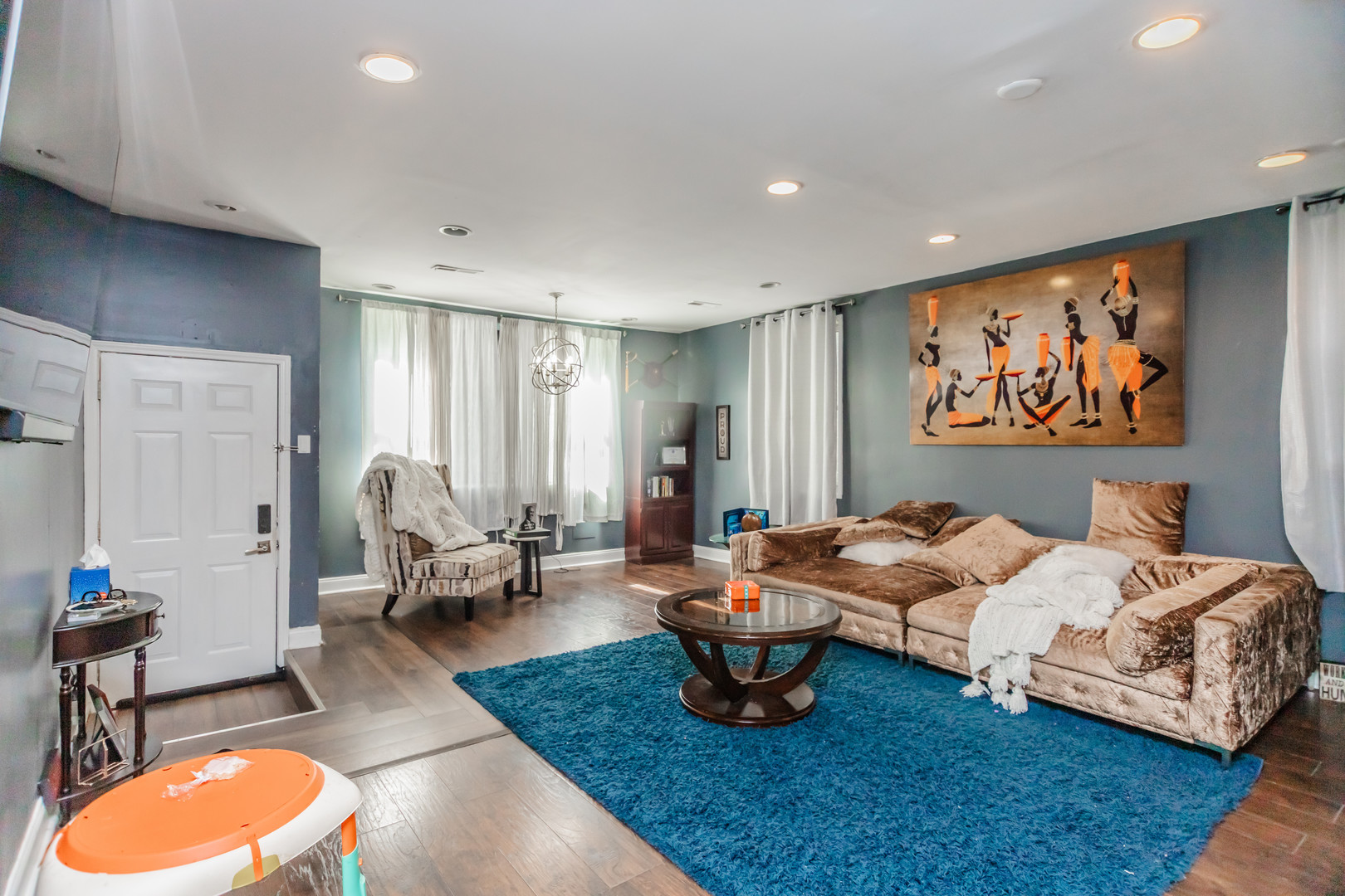 4829 S CHAMPLAIN Avenue