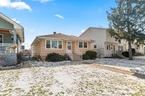 Tiny photo for 17831 Community Street, Lansing, IL 60438 (MLS # 12591959)