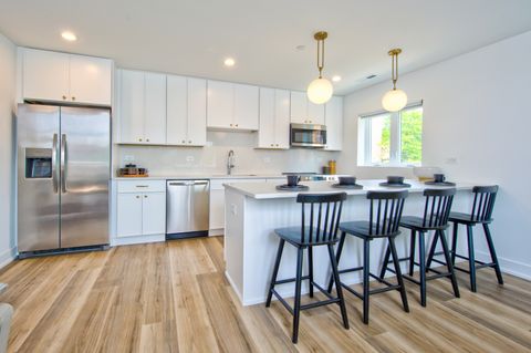 Tiny photo for 9396 Landings Lane #301, Des Plaines, IL 60016 (MLS # 12501946)