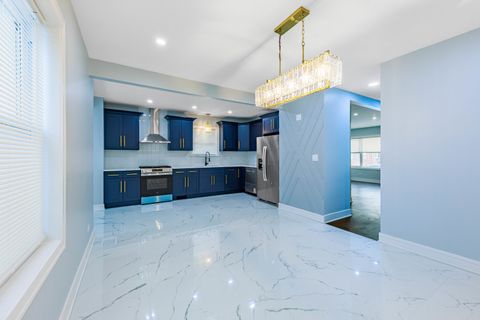 Tiny photo for 9356 S Manistee Avenue, Chicago, IL 60617 (MLS # 12591203)