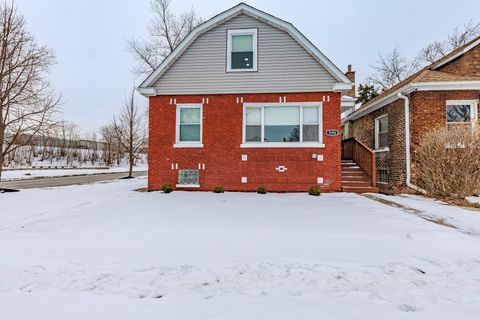 Tiny photo for 9356 S Manistee Avenue, Chicago, IL 60617 (MLS # 12591203)