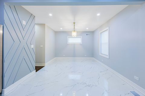 Tiny photo for 9356 S Manistee Avenue, Chicago, IL 60617 (MLS # 12591203)