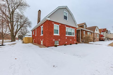 Tiny photo for 9356 S Manistee Avenue, Chicago, IL 60617 (MLS # 12591203)