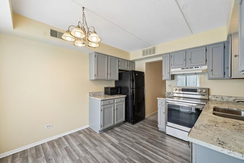 Tiny photo for 5401 Chateau Drive #4, Rolling Meadows, IL 60008 (MLS # 12718806)