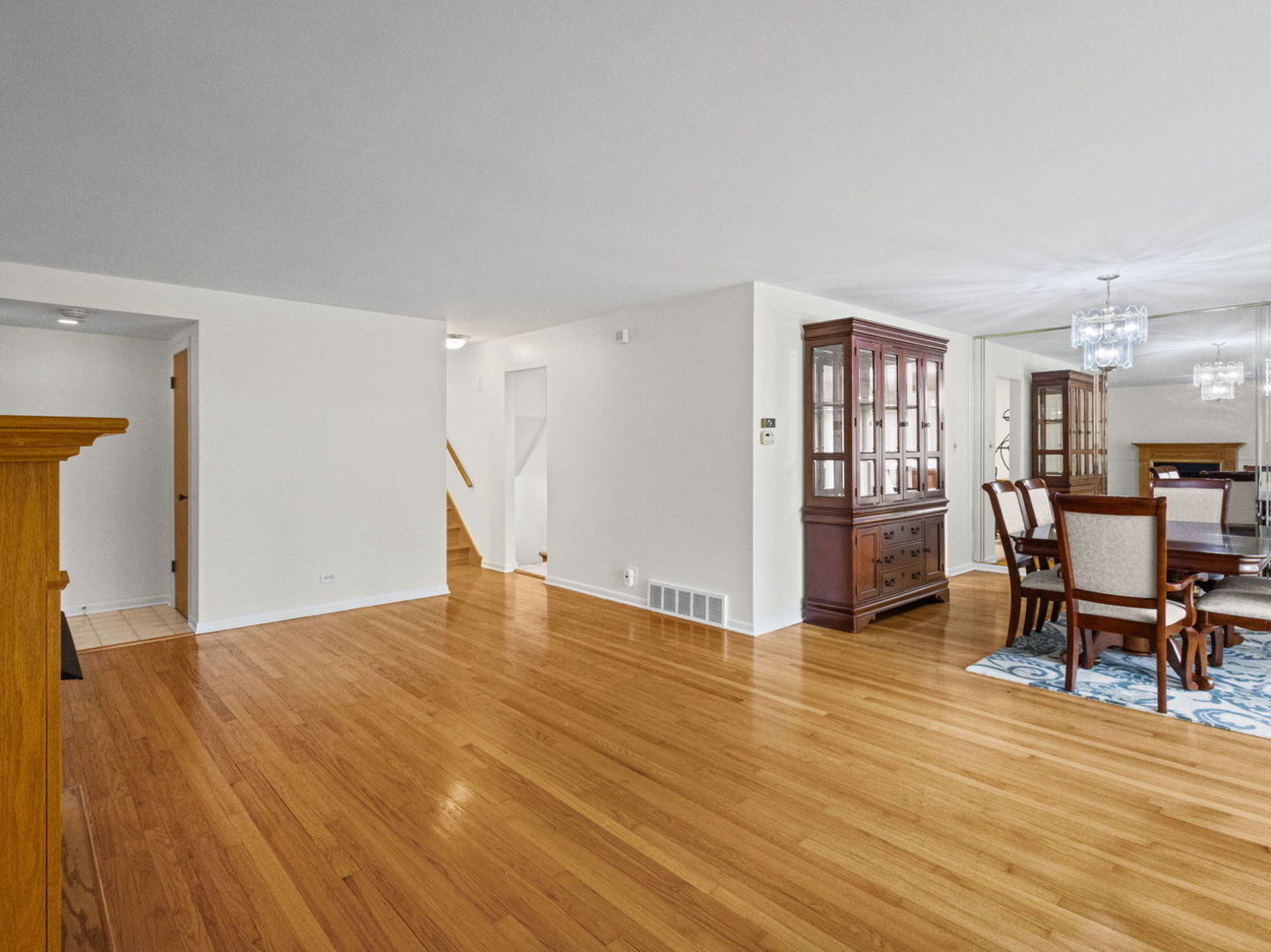 834 N Rainbow Drive