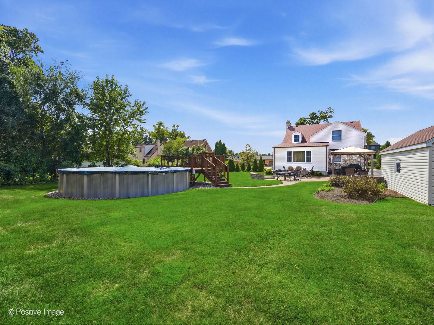 471 N Larch Avenue