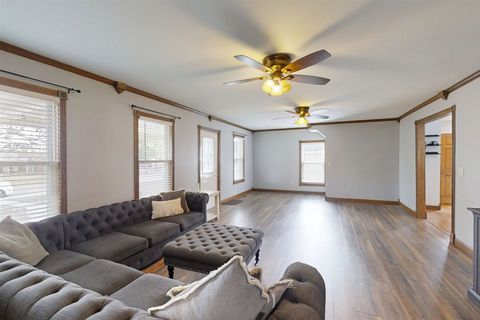 Tiny photo for 515 N Guthrie Street, Gibson City, IL 60936 (MLS # 12457019)