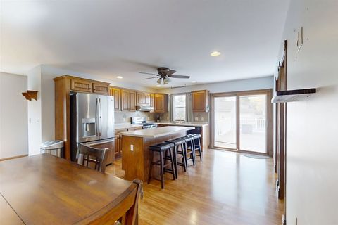 Tiny photo for 515 N Guthrie Street, Gibson City, IL 60936 (MLS # 12457019)