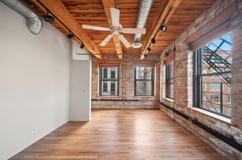 Tiny photo for 368 W Huron Street #3N, Chicago, IL 60654 (MLS # 12615621)