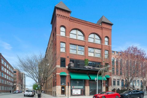 Tiny photo for 368 W Huron Street #3N, Chicago, IL 60654 (MLS # 12615621)