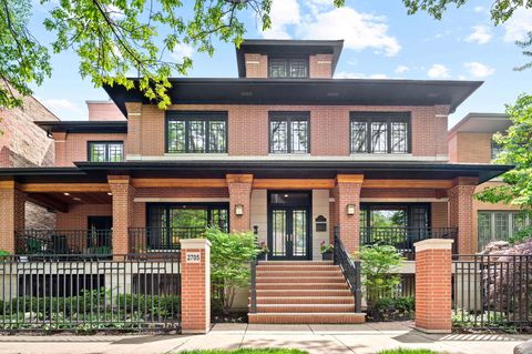 Photo of 2705 N Bosworth Avenue, Chicago, IL 60614 (MLS # 12658207)