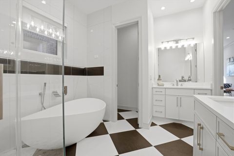 Tiny photo for 4844 N Hermitage Avenue, Chicago, IL 60640 (MLS # 12600690)