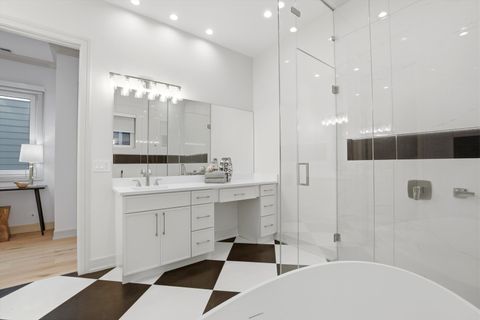 Tiny photo for 4844 N Hermitage Avenue, Chicago, IL 60640 (MLS # 12600690)