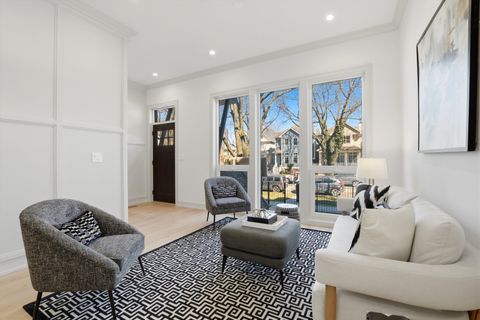 Tiny photo for 4844 N Hermitage Avenue, Chicago, IL 60640 (MLS # 12600690)