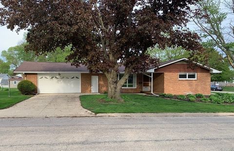 Photo of 504 Ash Avenue, Morrison, IL 61270 (MLS # 12637437)