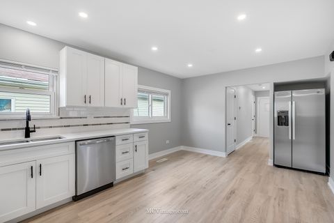 Tiny photo for 9428 S Perry Avenue, Chicago, IL 60620 (MLS # 12632557)