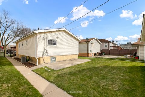 Tiny photo for 9428 S Perry Avenue, Chicago, IL 60620 (MLS # 12632557)
