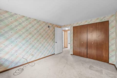 Tiny photo for 602 E Hackberry Drive, Arlington Heights, IL 60004 (MLS # 12709643)