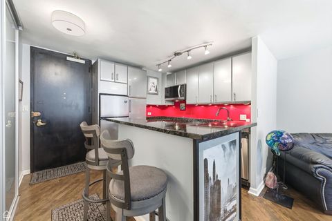 Tiny photo for 100 E Walton Place #10C, Chicago, IL 60611 (MLS # 12526565)