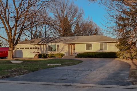 Photo of Roselle, IL 60172 (MLS # 12626551)
