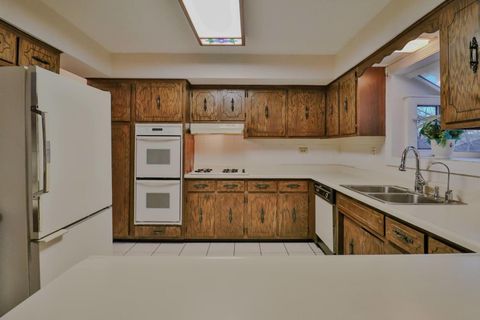 Tiny photo for Roselle, IL 60172 (MLS # 12626551)